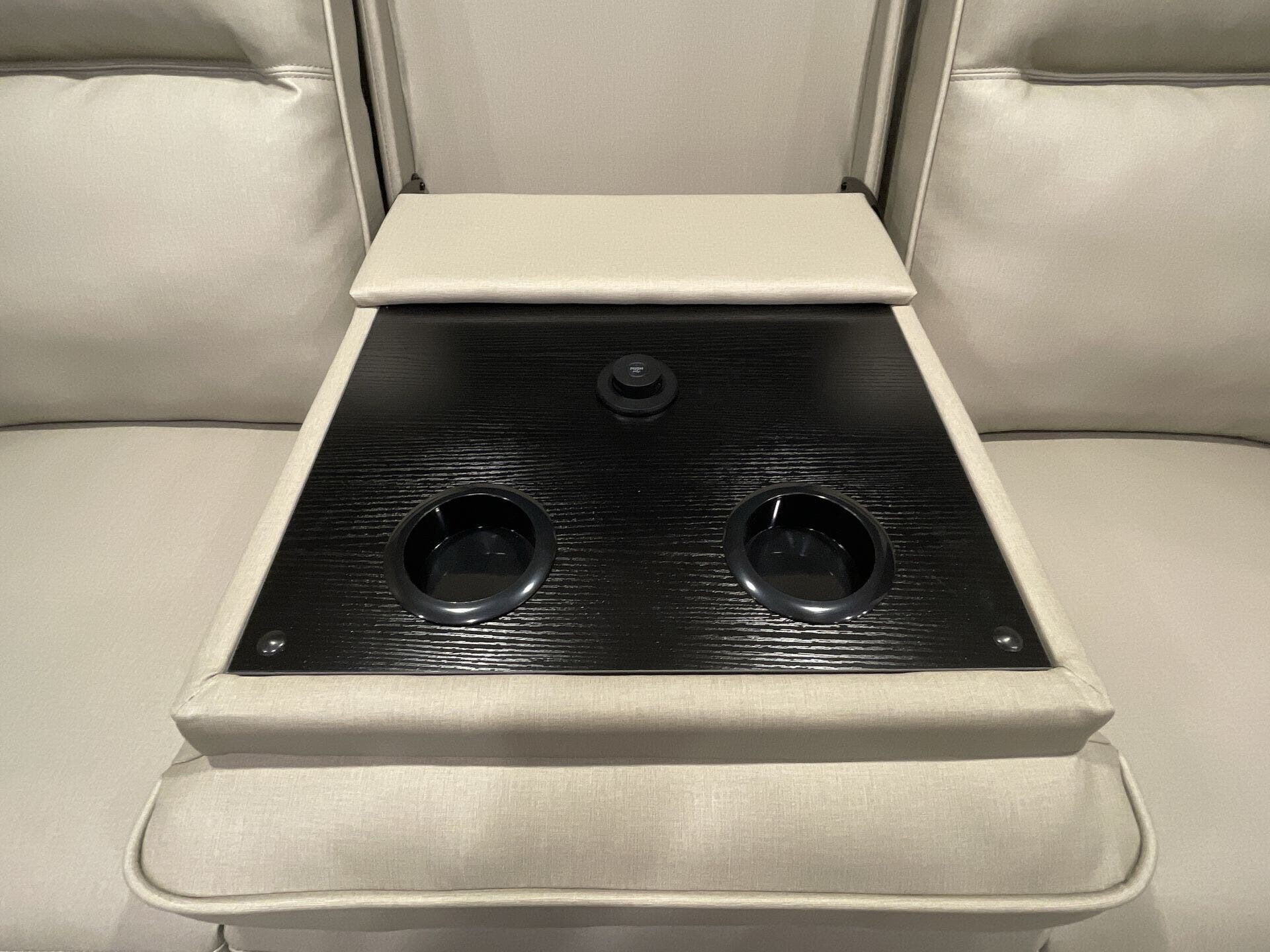 2025 Grand Design Recreational Reflection Narrow Body photo 7