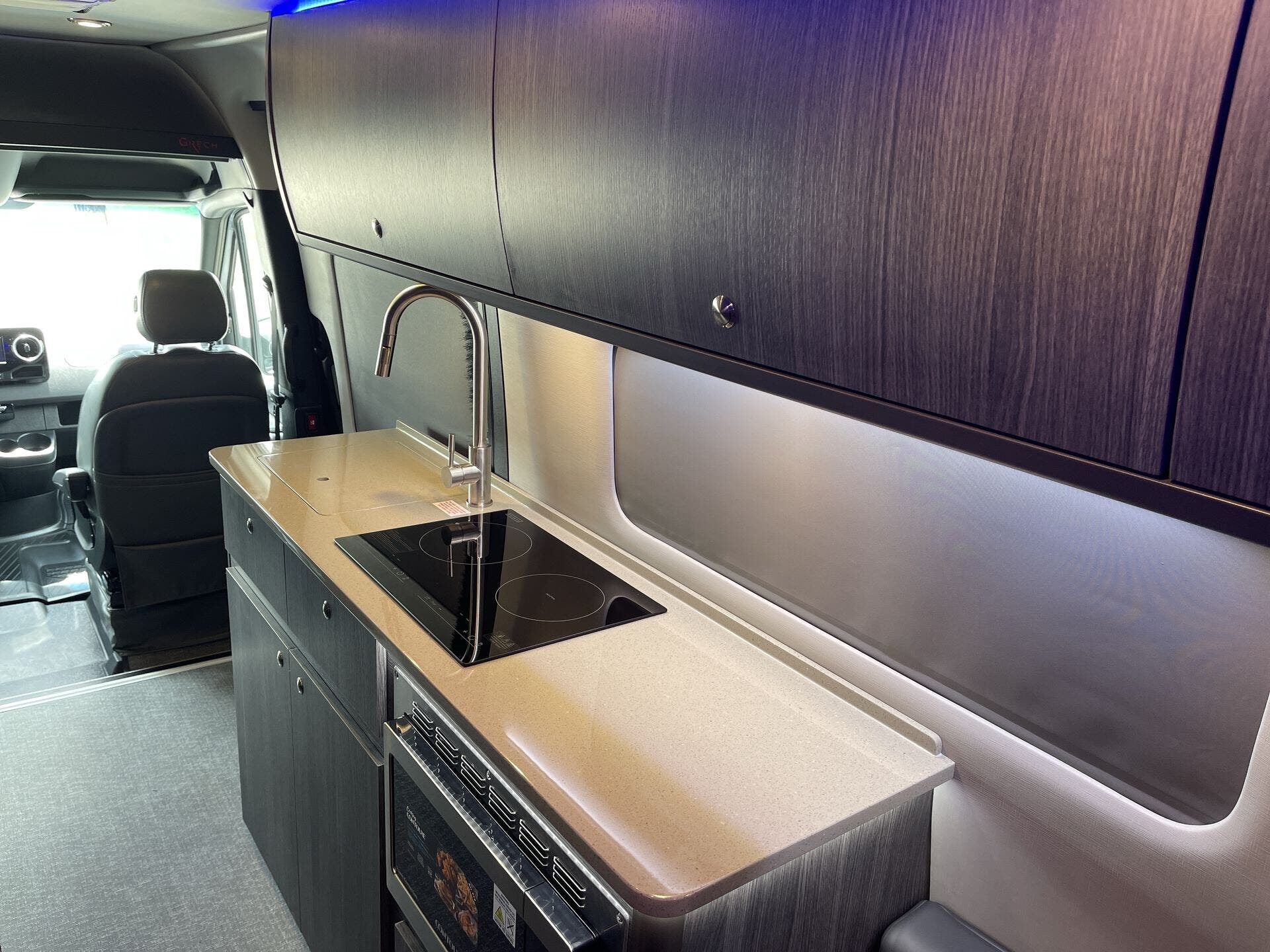 2025 Mercedes Benz Sprinter 3500 photo 6