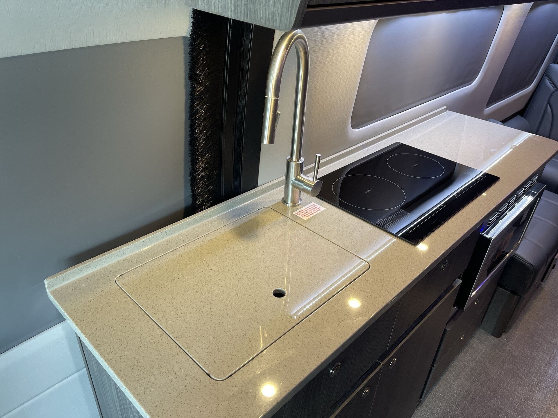 2025 Mercedes Benz Sprinter 3500 photo 7
