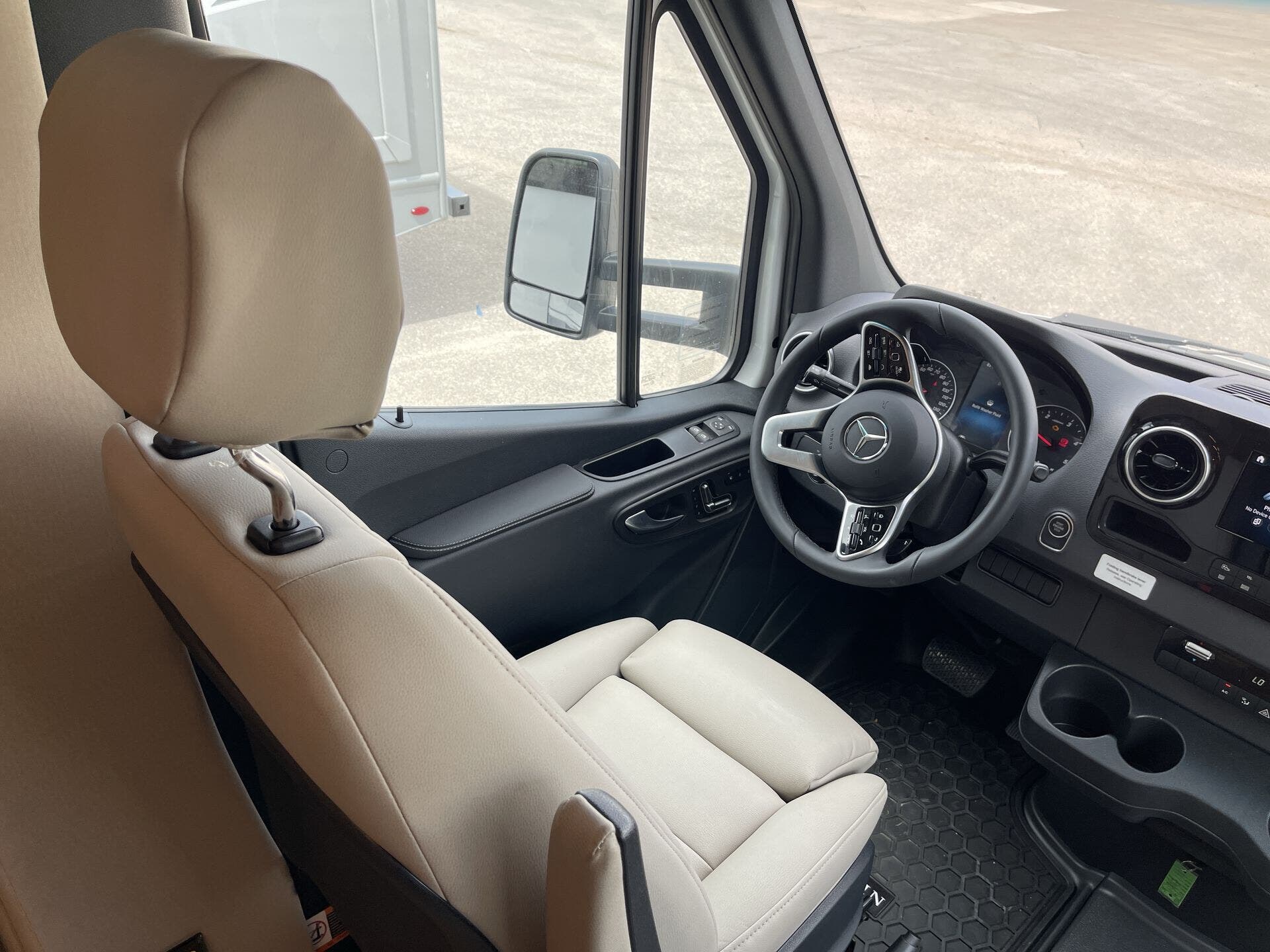 2024 Mercedes Benz Sprinter 3500 photo 24