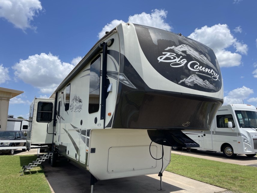 Used 2014 Heartland Big Country 3650RL available in Oklahoma City, Oklahoma