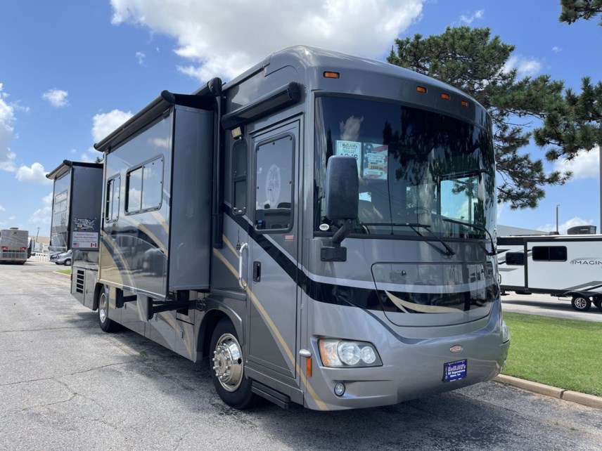 Used 2010 Winnebago Journey 34Y available in Oklahoma City, Oklahoma