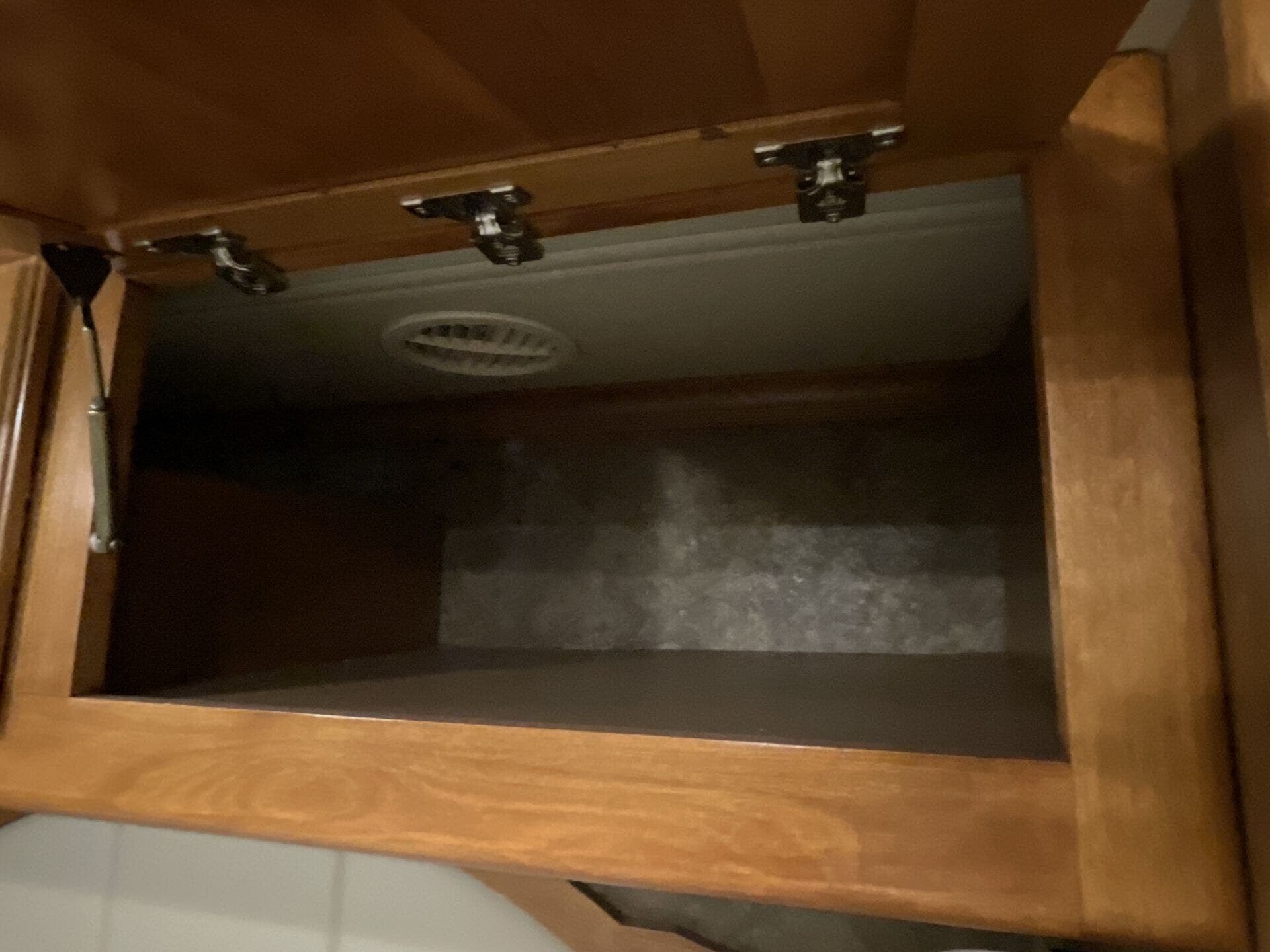 2015 Tiffin Motorhomes, Inc Breeze photo 14