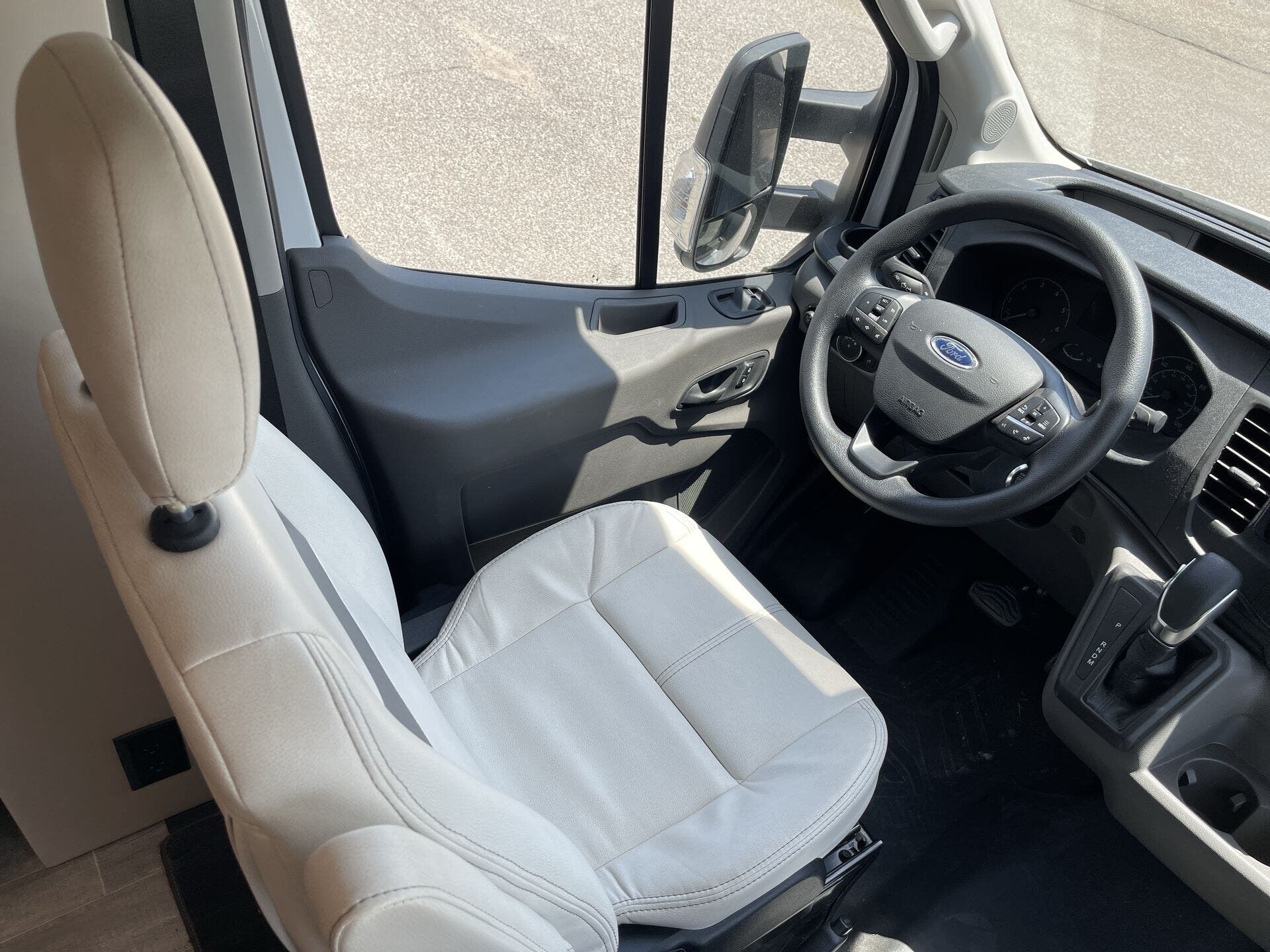 2023 Ford Transit photo 25