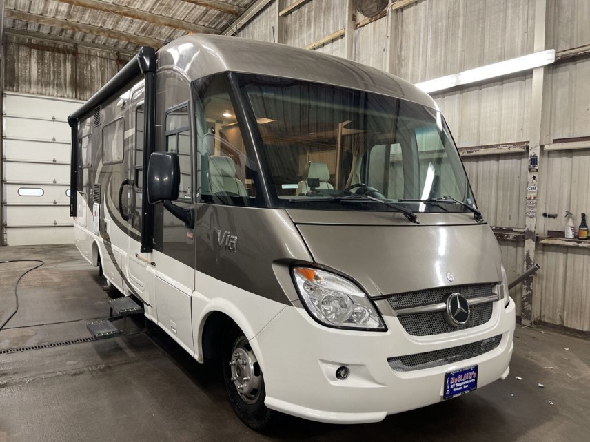 Used 2014 Winnebago Via 25P available in Oklahoma City, Oklahoma