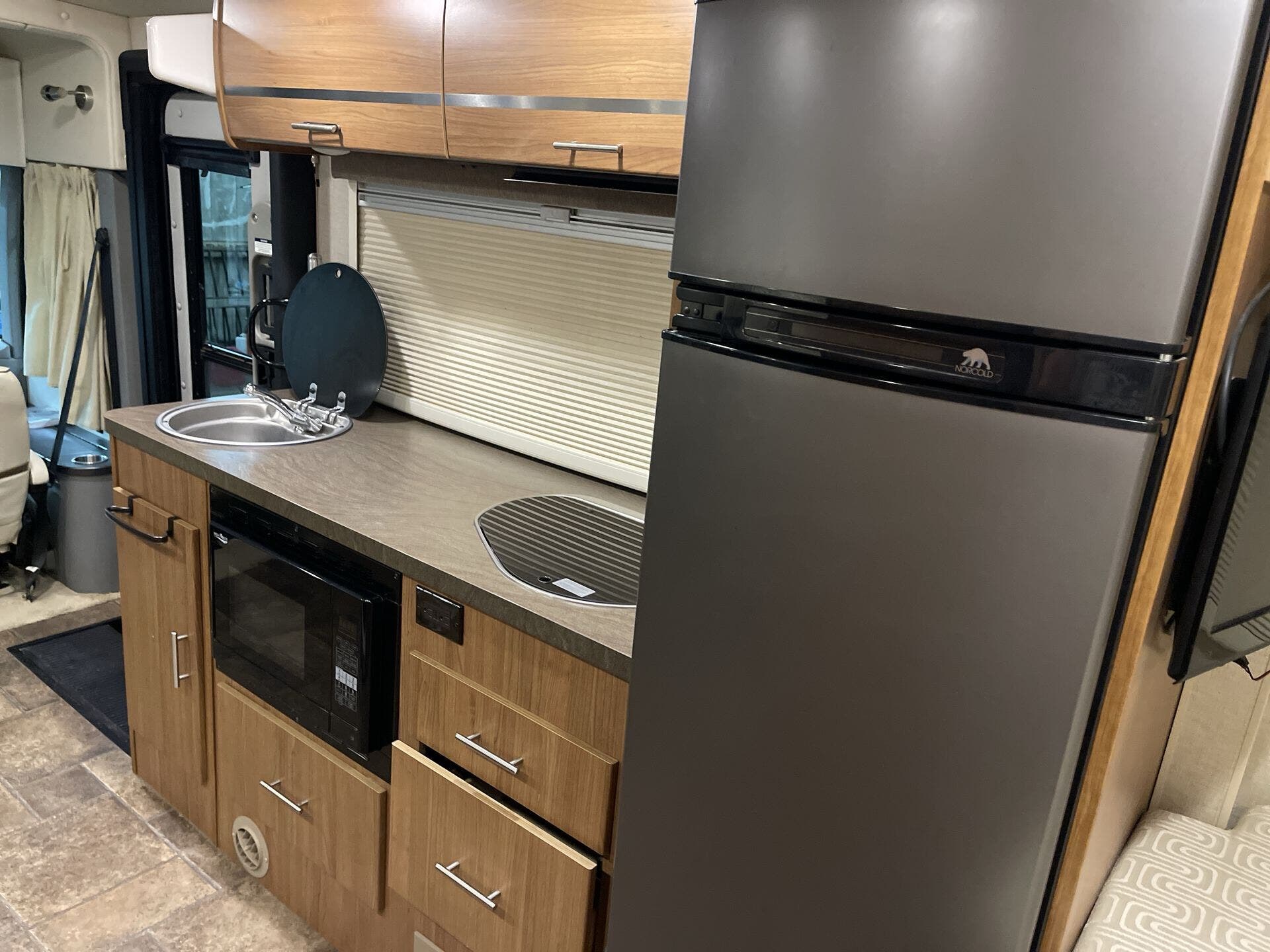 2013 Mercedes Benz Sprinter Standard Roof photo 4