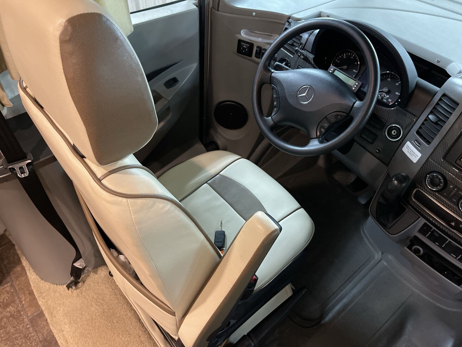2013 Mercedes Benz Sprinter Standard Roof photo 23