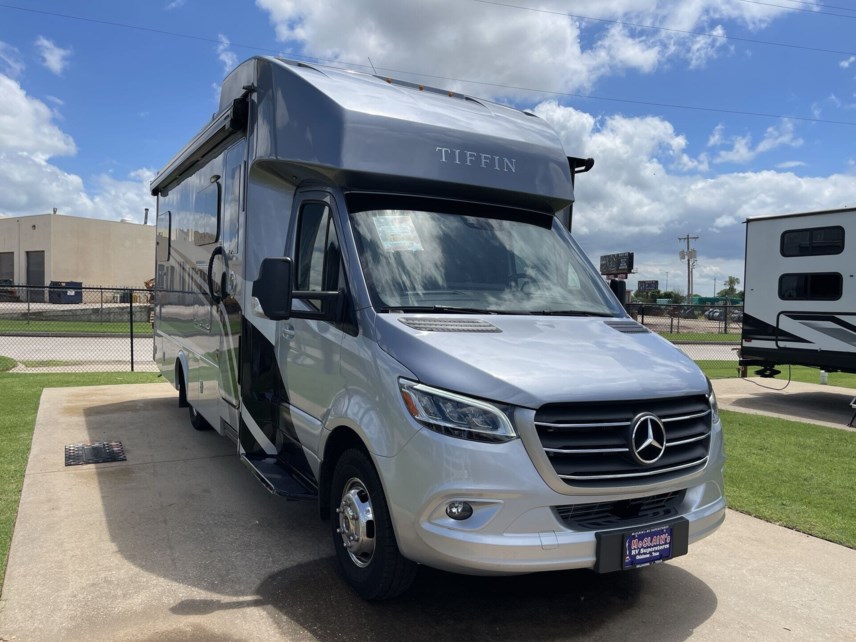 Used 2023 Tiffin Wayfarer 25TW available in Oklahoma City, Oklahoma