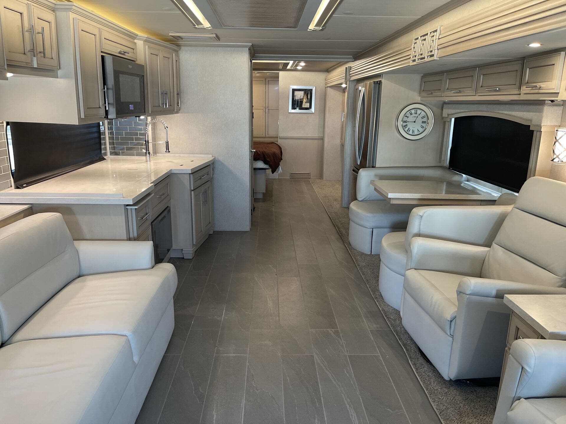 Used 2022 Newmar Ventana 4369 available in Oklahoma City, Oklahoma