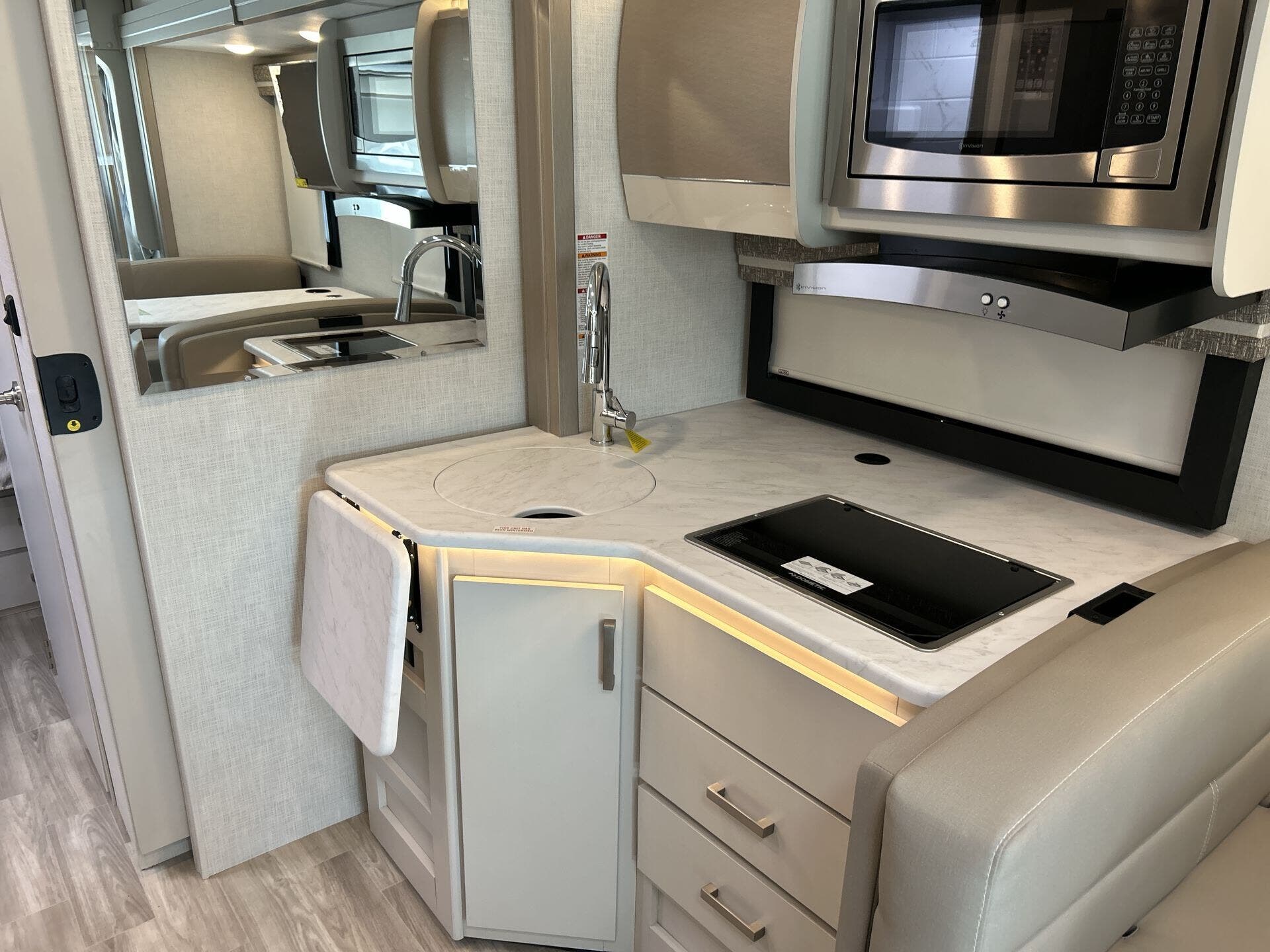 2026 Vegas 28.1 by Thor Motor Coach from McClain's RV Oklahoma City in Oklahoma City, Oklahoma