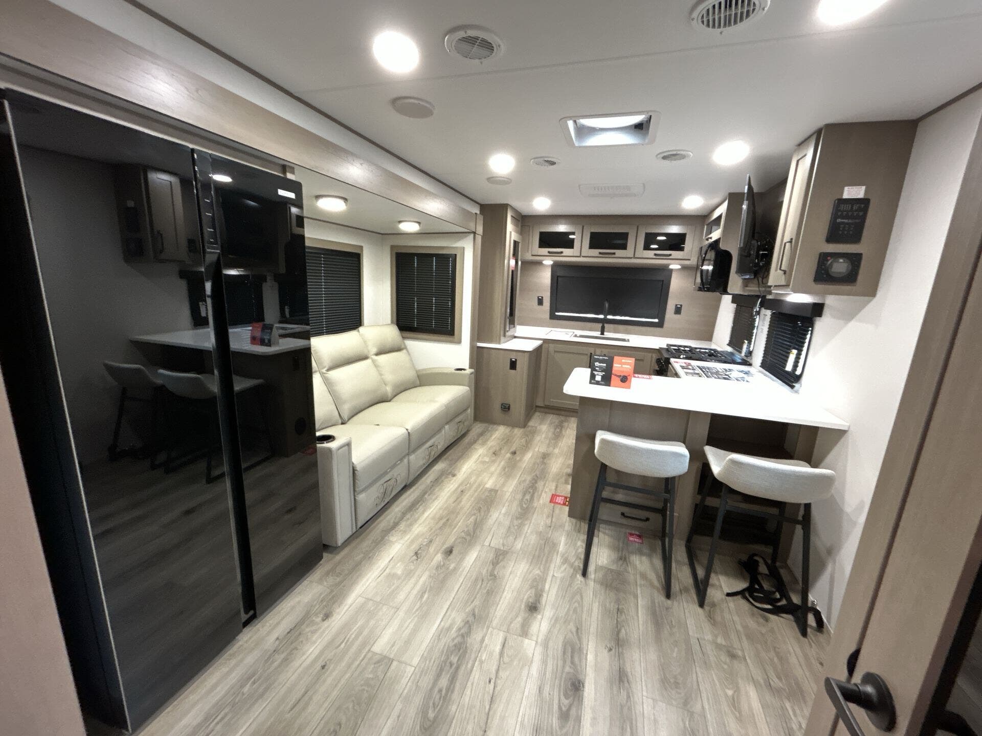 2026 Grand Design Reflection 322FKTS - New Travel Trailer For Sale by McClain's RV Oklahoma City in Oklahoma City, Oklahoma