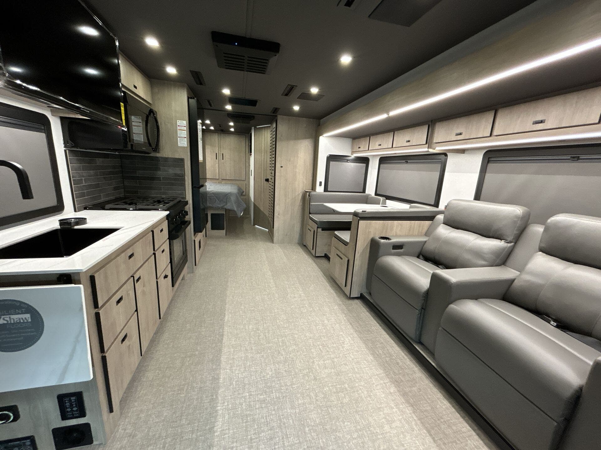 New 2026 Grand Design Lineage 31ZW available in Oklahoma City, Oklahoma