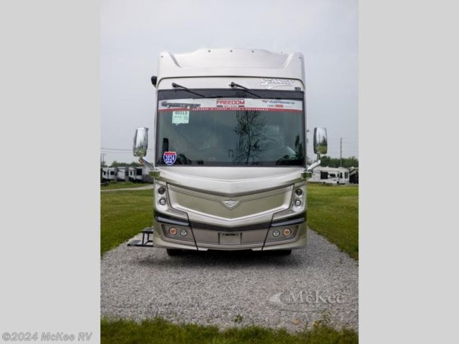 2024 Discovery LXE 40M by Fleetwood from McKee RV in Perry, Iowa