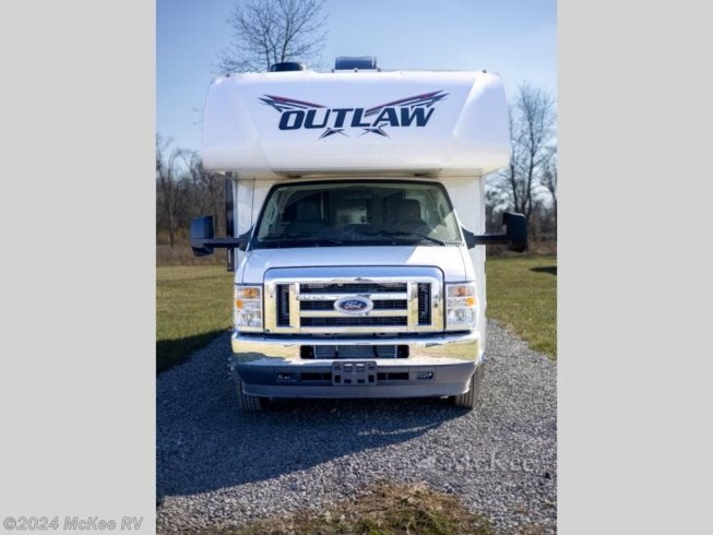 2024 Outlaw 29T by Thor Motor Coach from McKee RV in Perry, Iowa