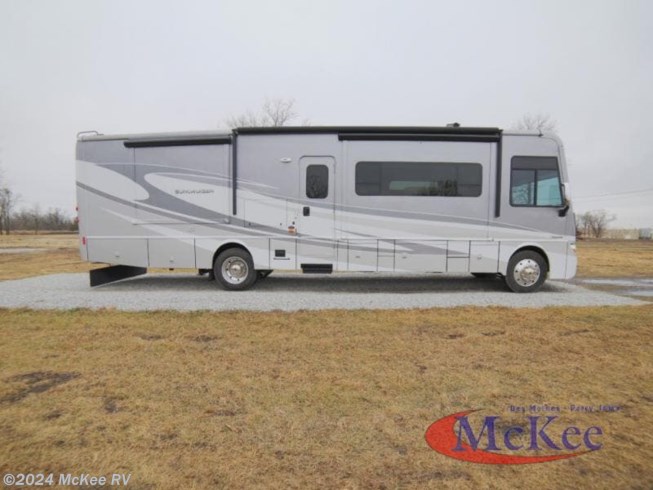 2016 Suncruiser 37F by Itasca from McKee Auto & RV Sales in Perry, Iowa