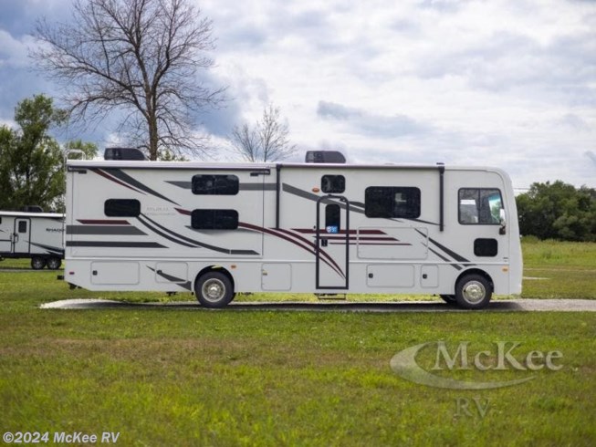 2024 Admiral 33B6 by Holiday Rambler from McKee RV in Perry, Iowa