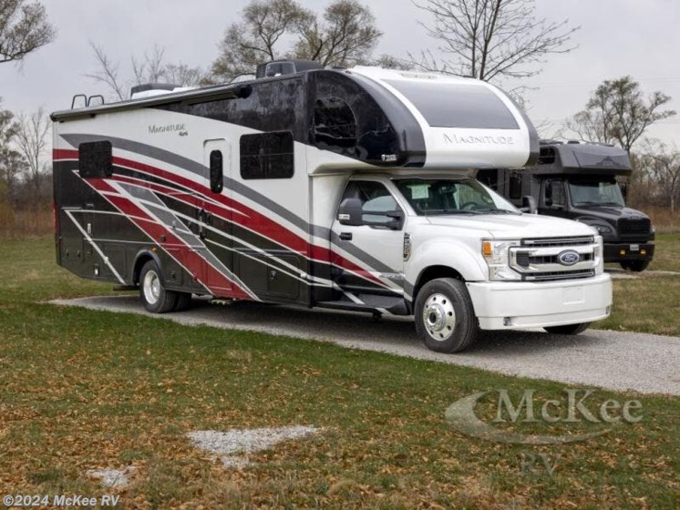 New 2024 Thor Motor Coach Magnitude LV35 available in Perry, Iowa