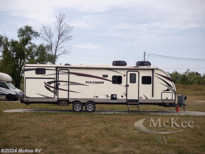 2017 Fun Finder Signature Edition 317BHDS by Cruiser RV from McKee RV in Perry, Iowa