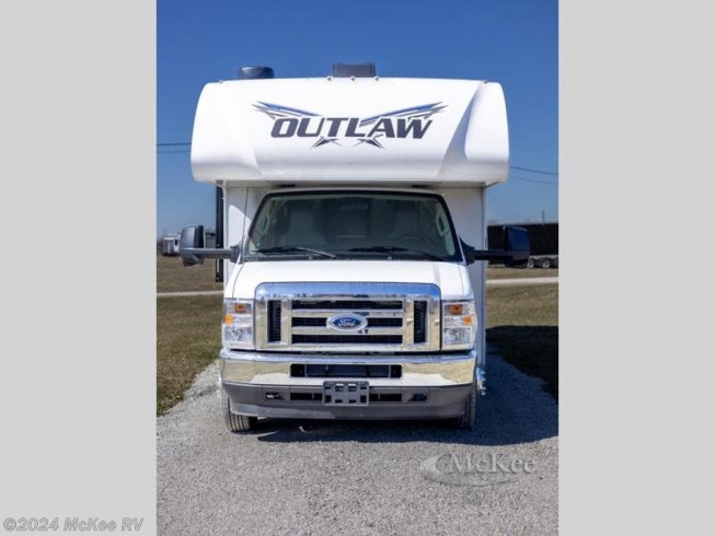 2024 Outlaw 29J by Thor Motor Coach from McKee RV in Perry, Iowa