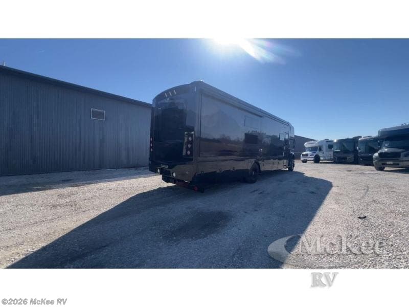 2026 DX3 37BD by Dynamax Corp from McKee RV in Perry, Iowa