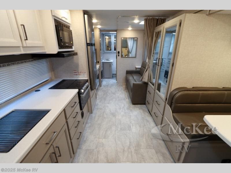 2025 Quantum LP27 by Thor Motor Coach from McKee RV in Perry, Iowa