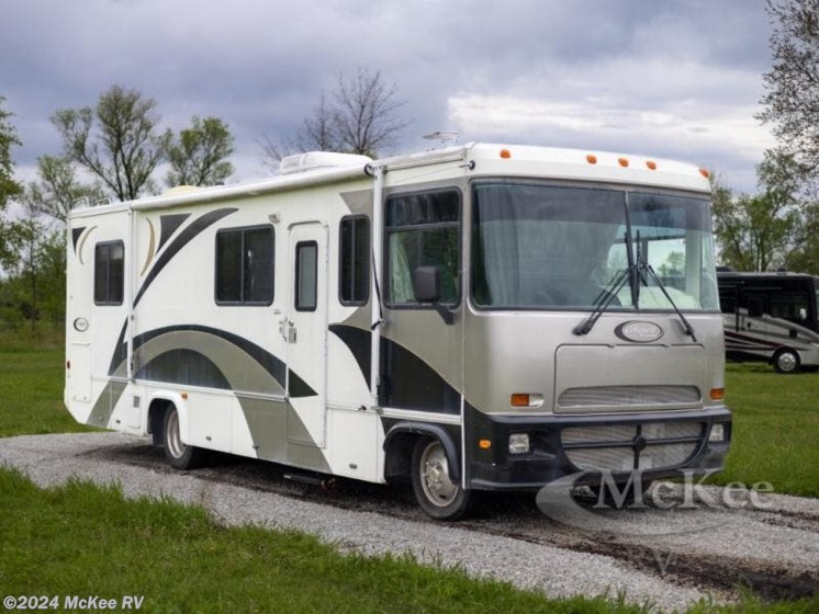 Used 2000 Gulf Stream Conquest 314 available in Perry, Iowa