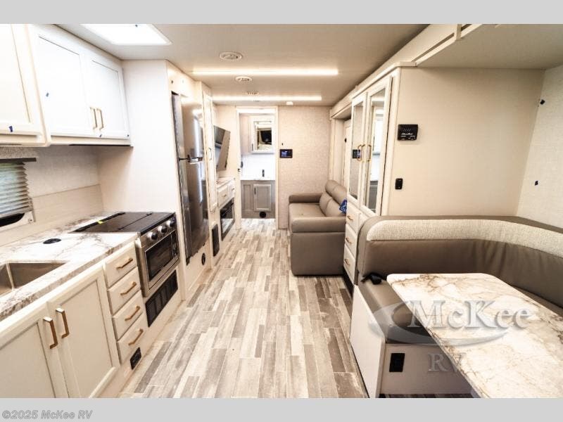 2025 Incline 27U by Holiday Rambler from McKee RV in Perry, Iowa