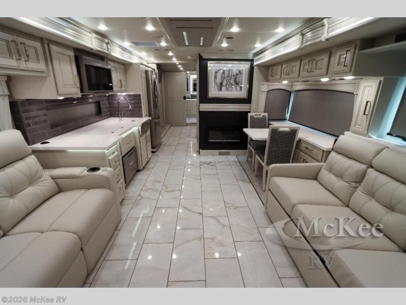 2025 Discovery LXE 40M by Fleetwood from McKee RV in Perry, Iowa