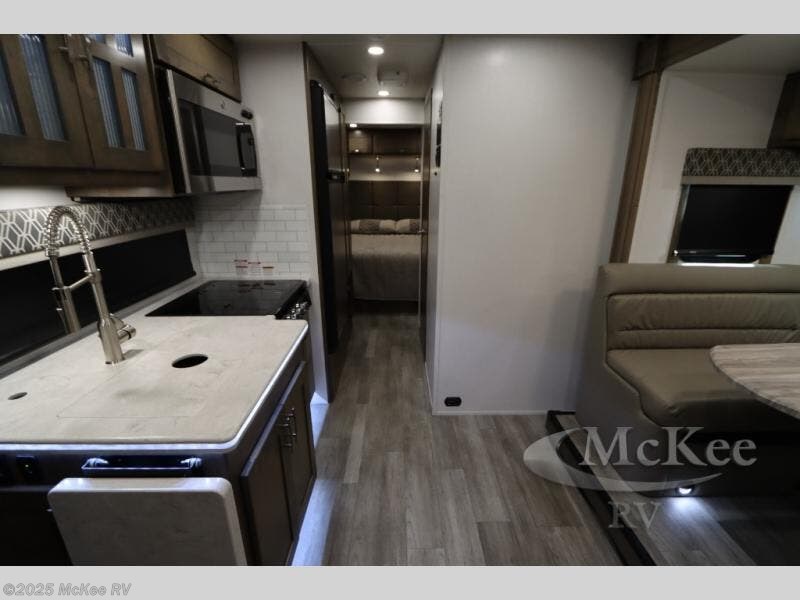 2023 isata 5 28SSD4X4 by Dynamax Corp from McKee RV in Perry, Iowa