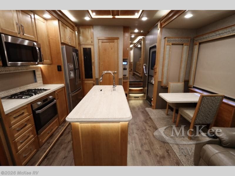 Used 2019 Vanleigh Beacon 39FBB available in Perry, Iowa