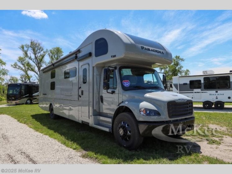 New 2026 Thor Motor Coach Pasadena 38XL available in Perry, Iowa