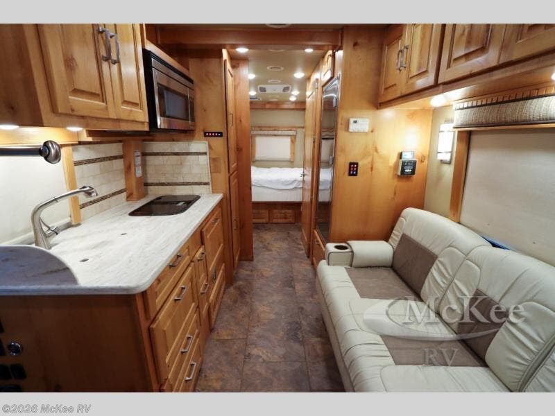 2016 Majestic BORN FREE by Born Free from McKee RV in Perry, Iowa