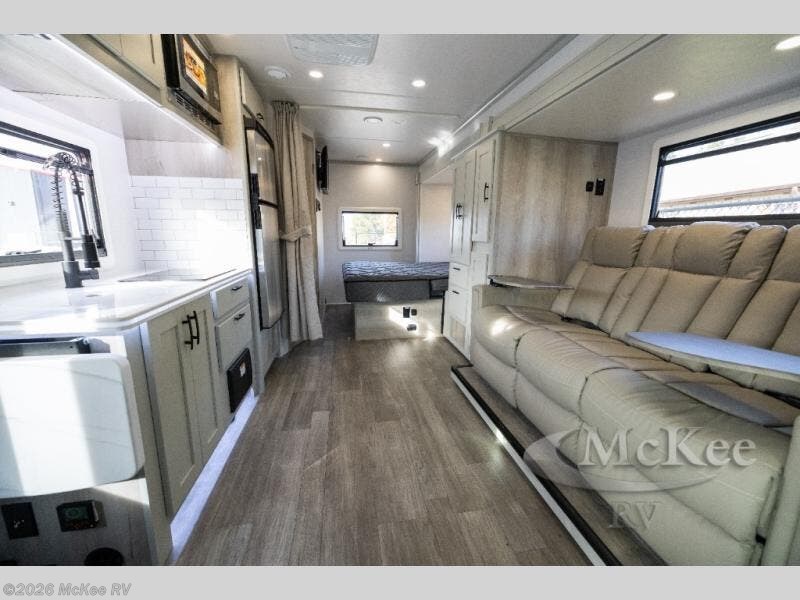 2026 isata 3 24FWSFXM by Dynamax Corp from McKee RV in Perry, Iowa