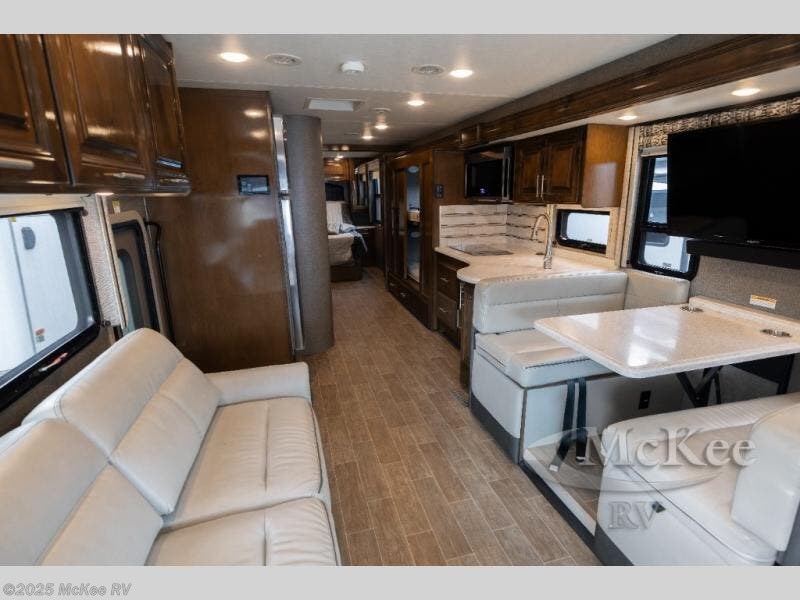 2021 Palazzo 33.5 by Thor Motor Coach from McKee RV in Perry, Iowa
