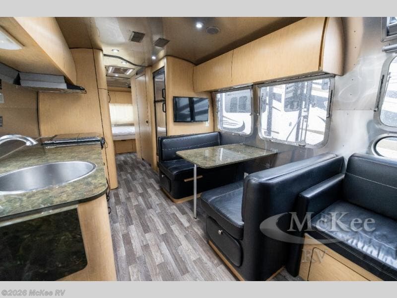 2015 Flying Cloud 30 by Airstream from McKee RV in Perry, Iowa