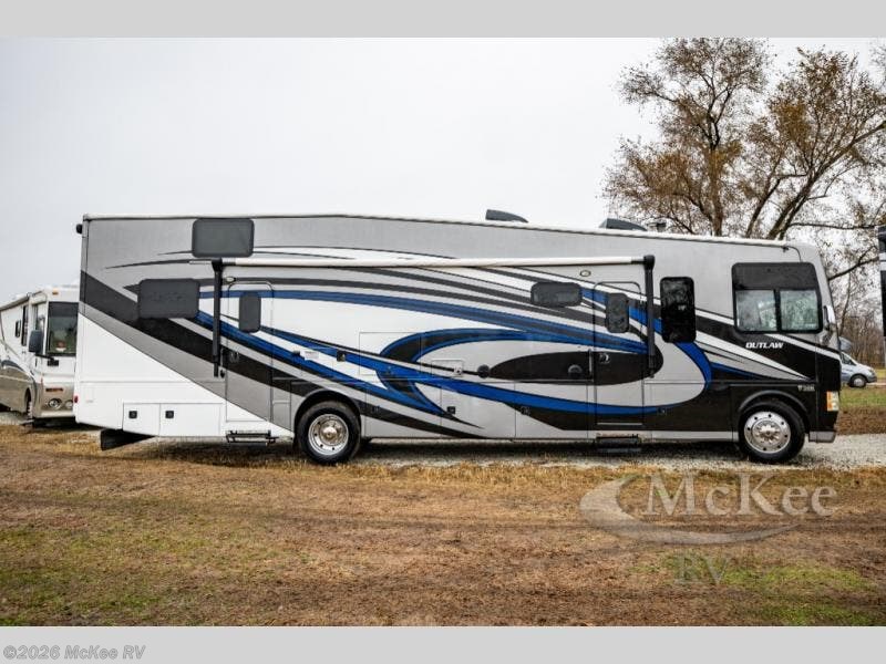 Used 2016 Thor Motor Coach Outlaw 37LS available in Perry, Iowa