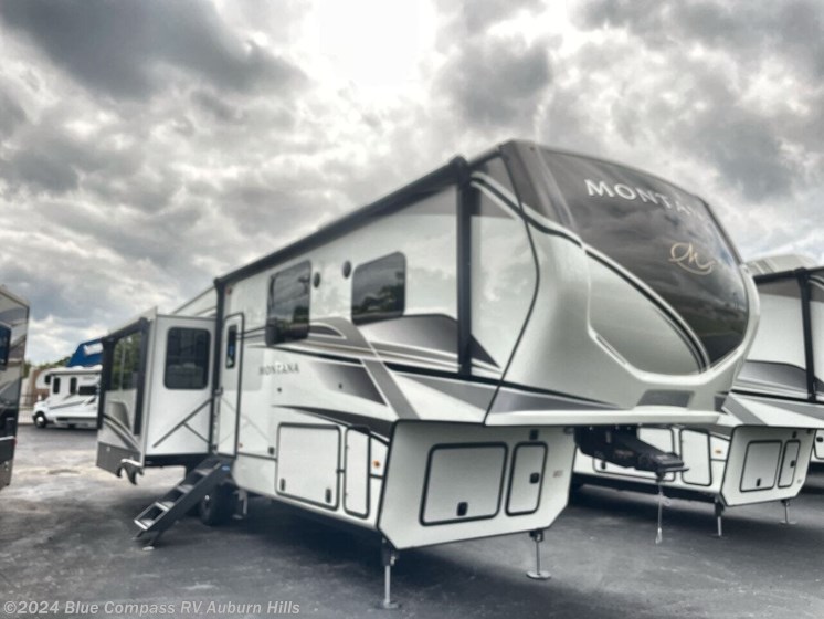 New 2025 Keystone Montana 3231CK available in Auburn Hills, Michigan