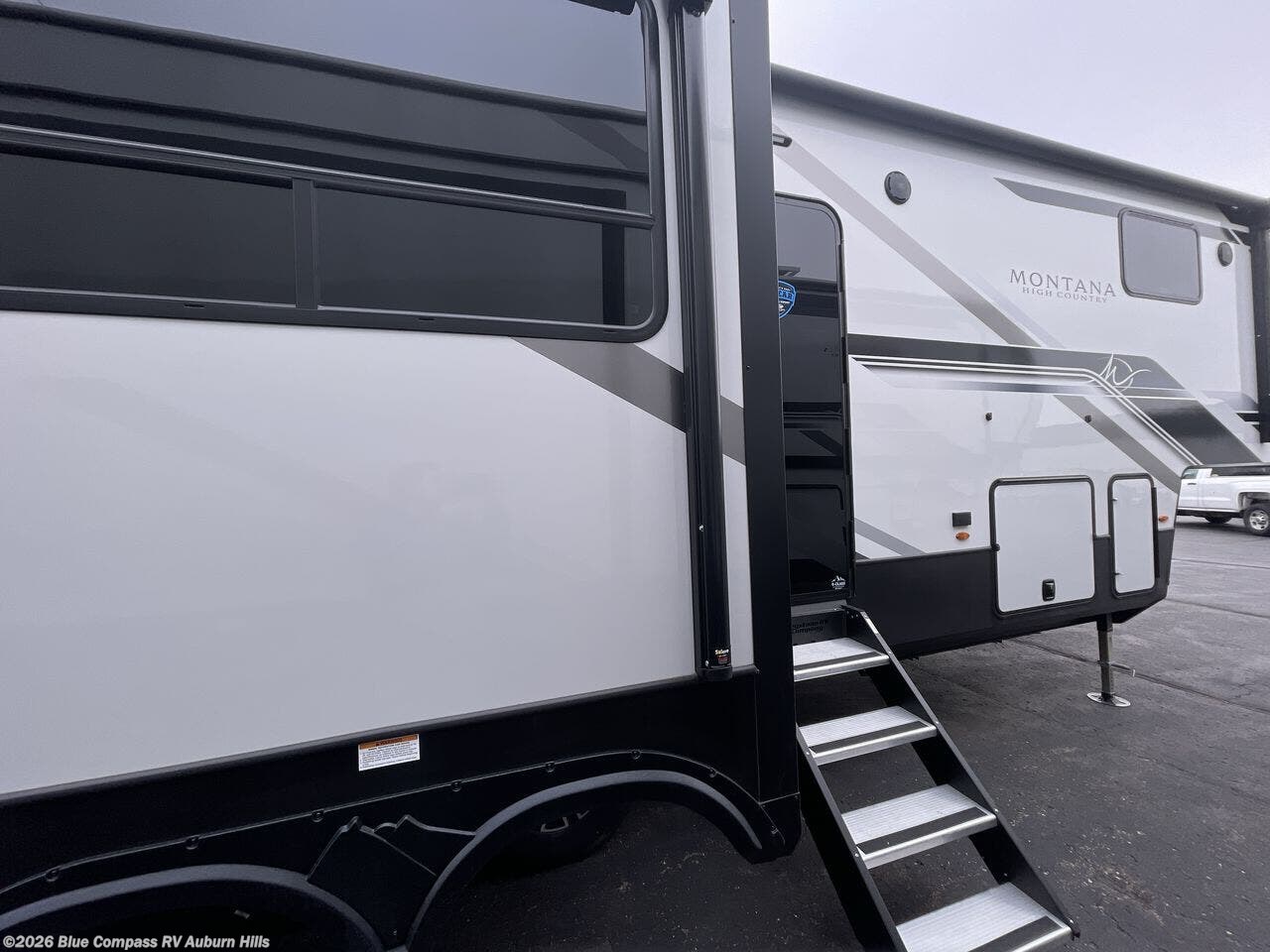 New 2025 Keystone Montana High Country 295RL available in Auburn Hills, Michigan