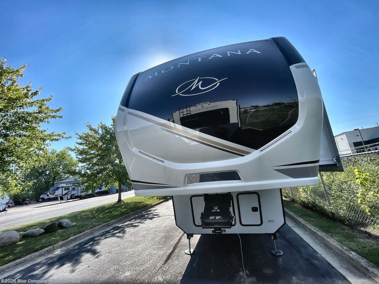 New 2025 Keystone Montana 3532SP available in Auburn Hills, Michigan