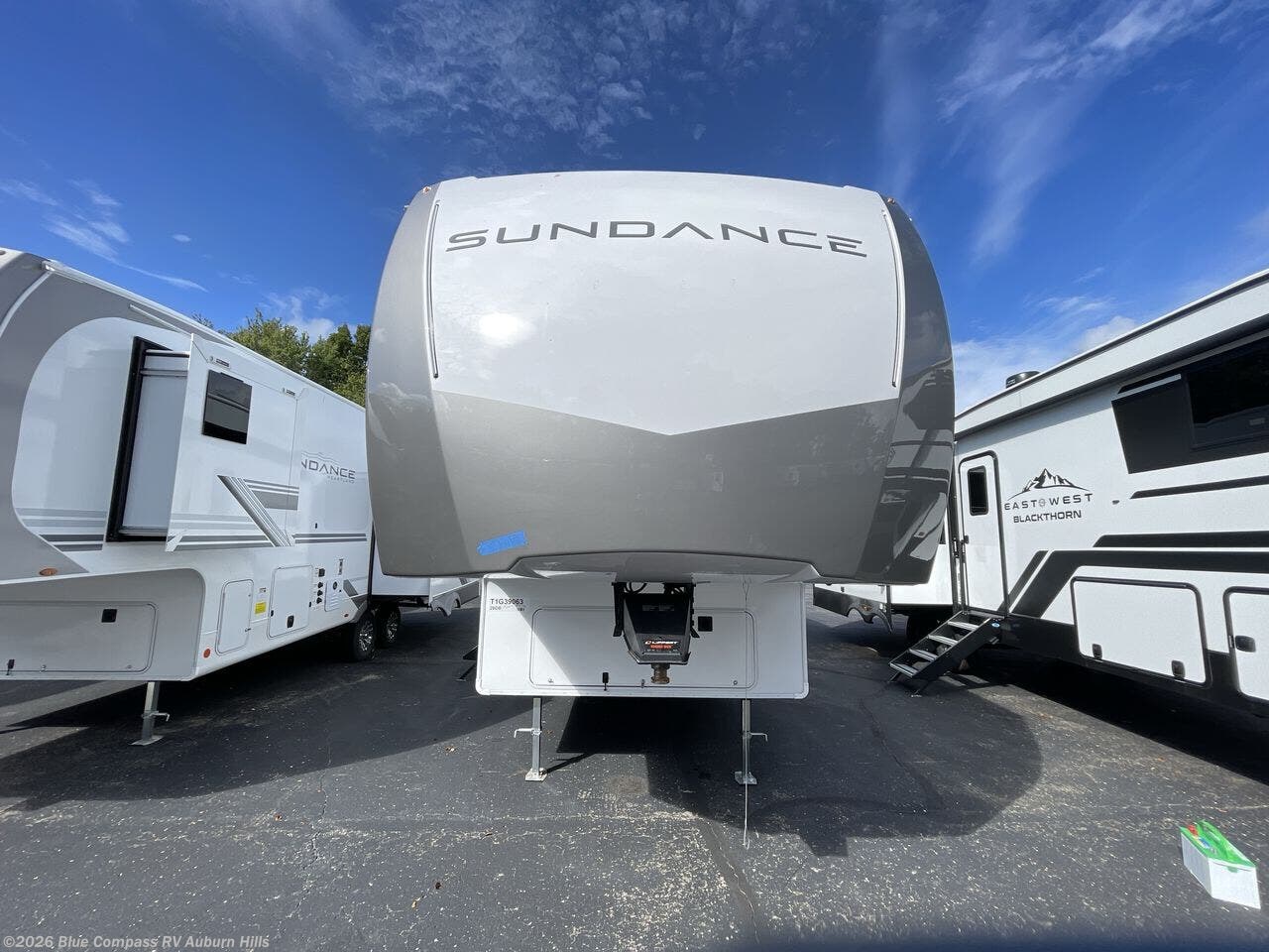2026 Sundance XLT 28DB by Heartland from Blue Compass RV Auburn Hills in Auburn Hills, Michigan