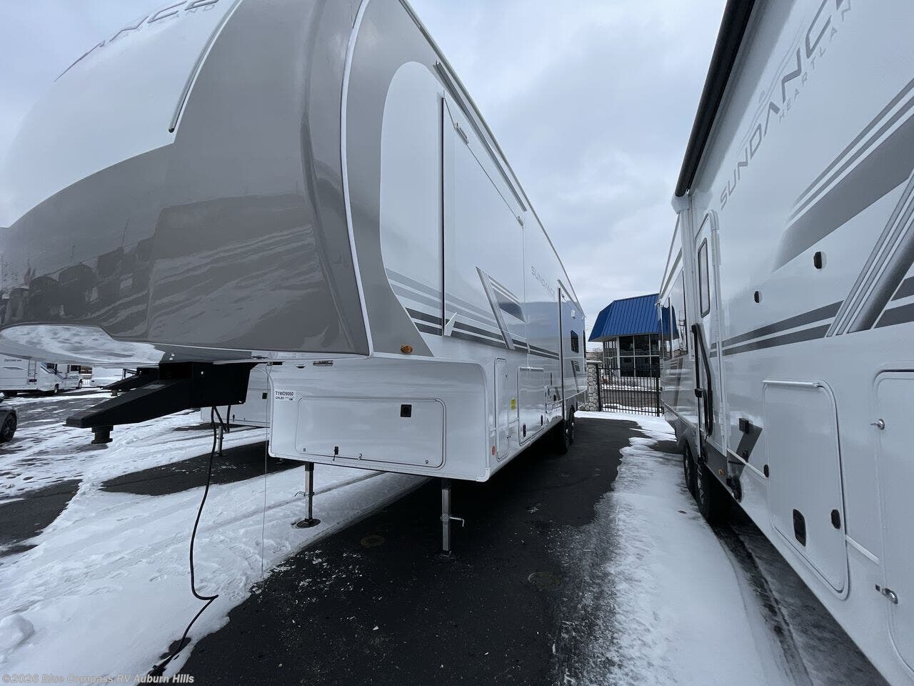 New 2026 Heartland Sundance 32RLBS available in Auburn Hills, Michigan