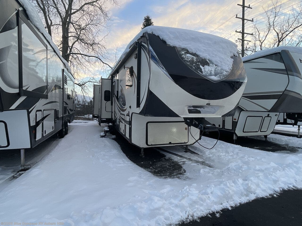 2014 Avalanche 361TG by Keystone from Blue Compass RV Auburn Hills in Auburn Hills, Michigan