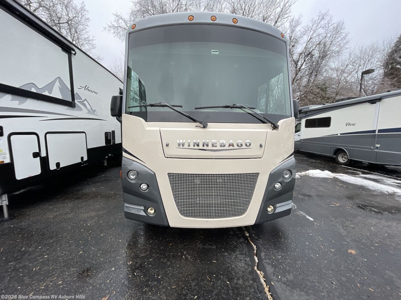 Used 2013 Winnebago View 24J available in Auburn Hills, Michigan