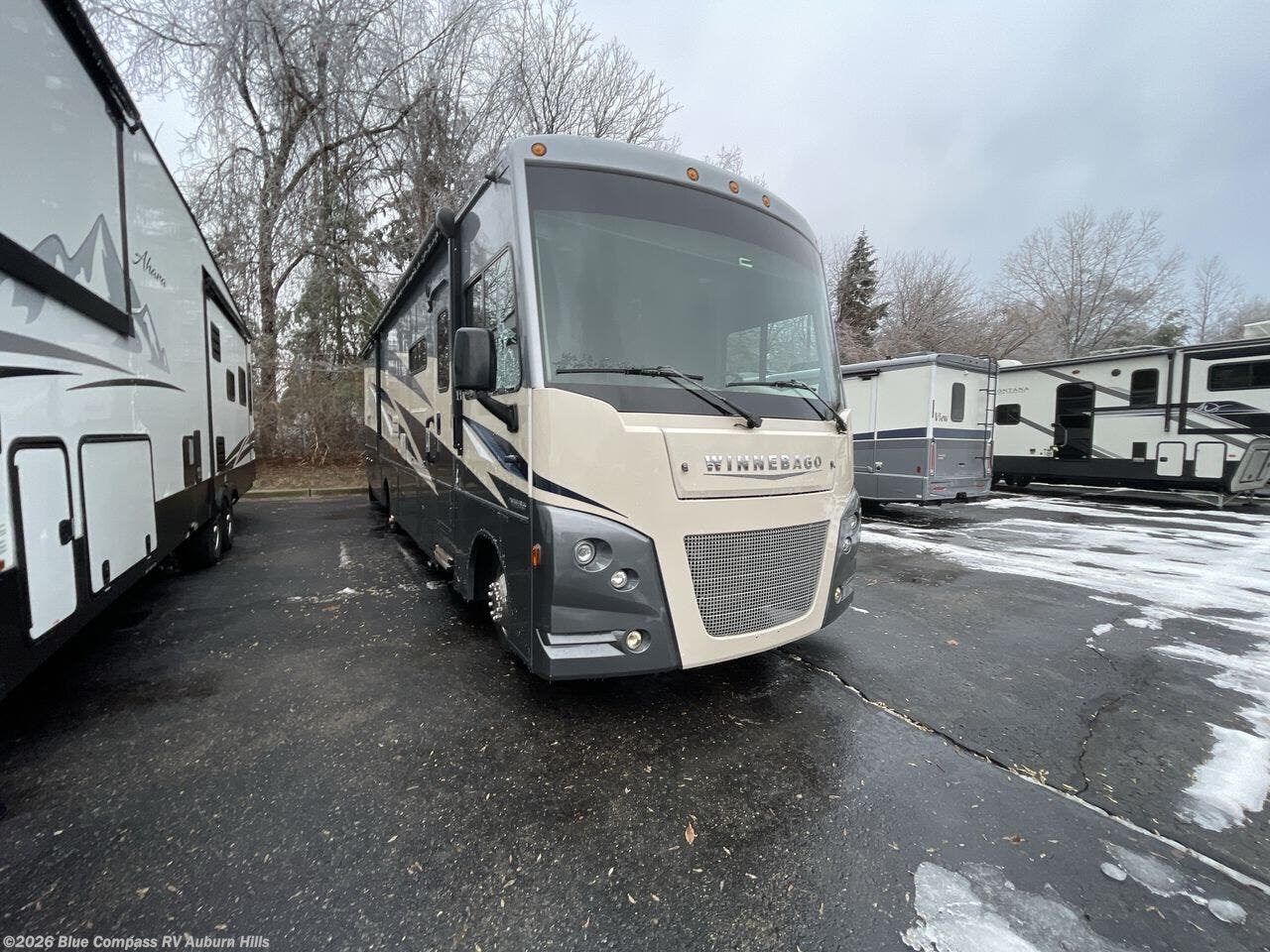 2013 View 24J by Winnebago from Blue Compass RV Auburn Hills in Auburn Hills, Michigan