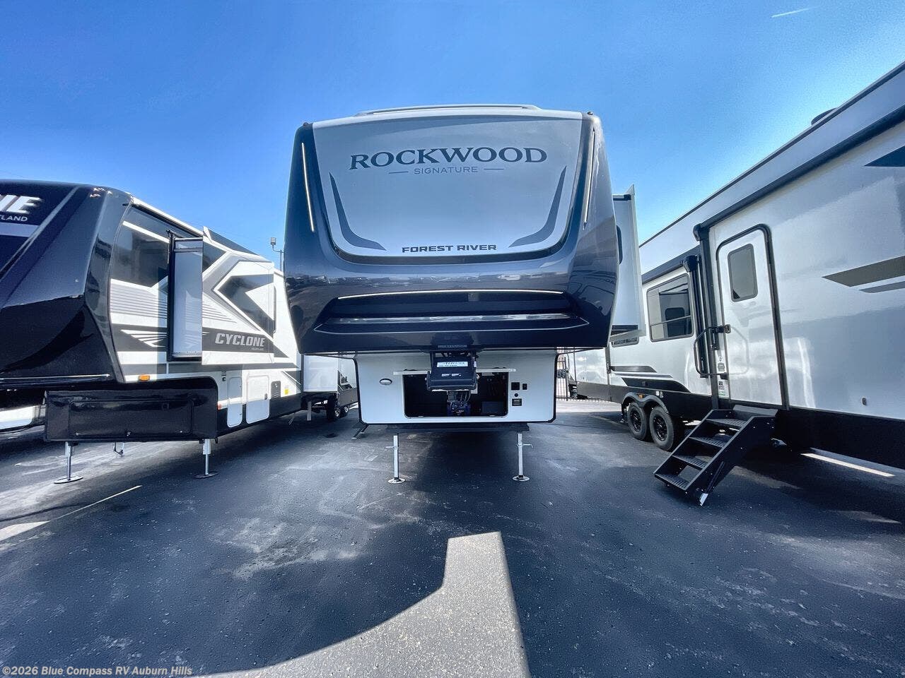 New 2026 Forest River Rockwood Signature 404SRK available in Auburn Hills, Michigan