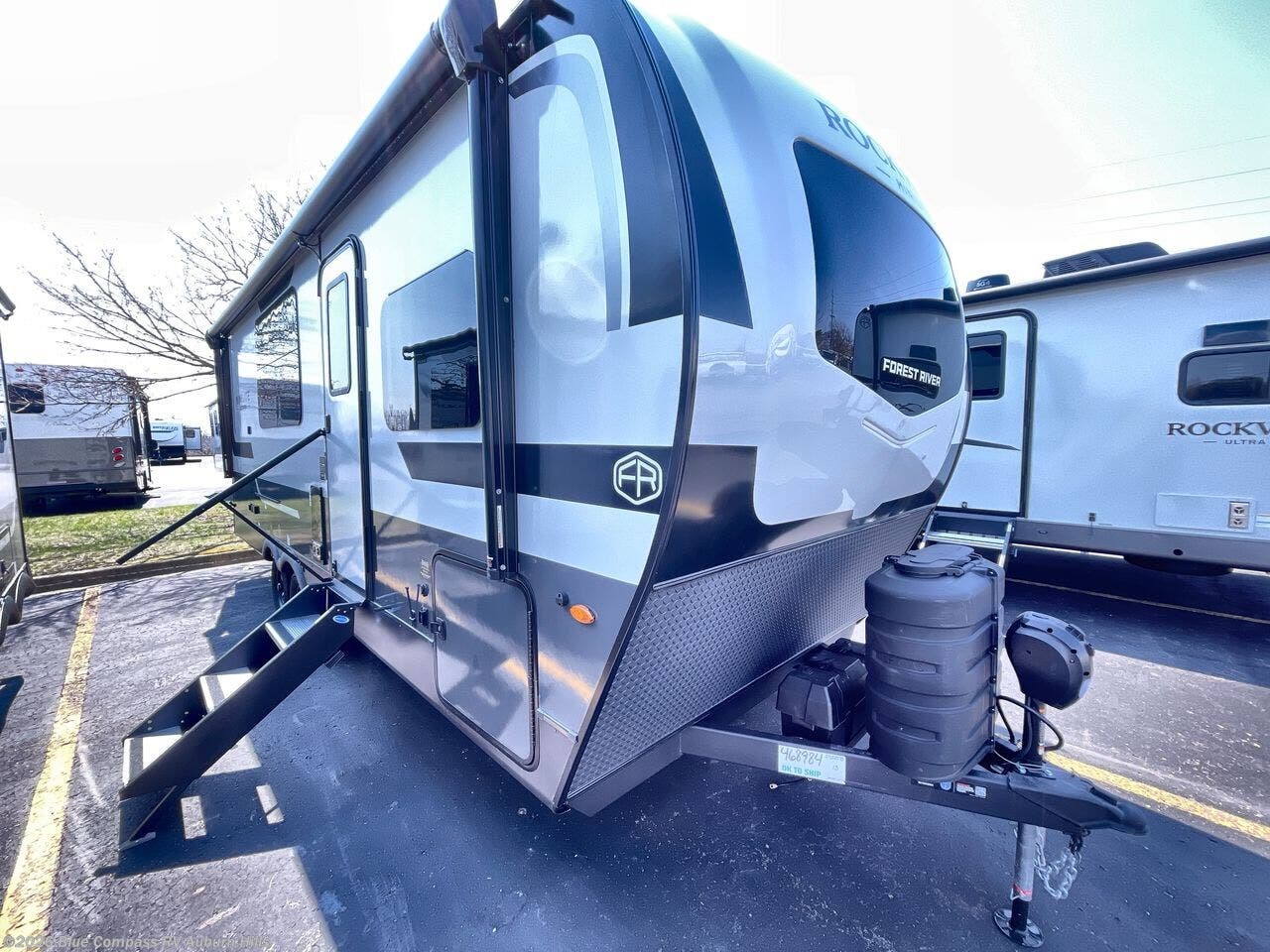 2026 Rockwood Mini Lite 2522FB by Forest River from Blue Compass RV Auburn Hills in Auburn Hills, Michigan