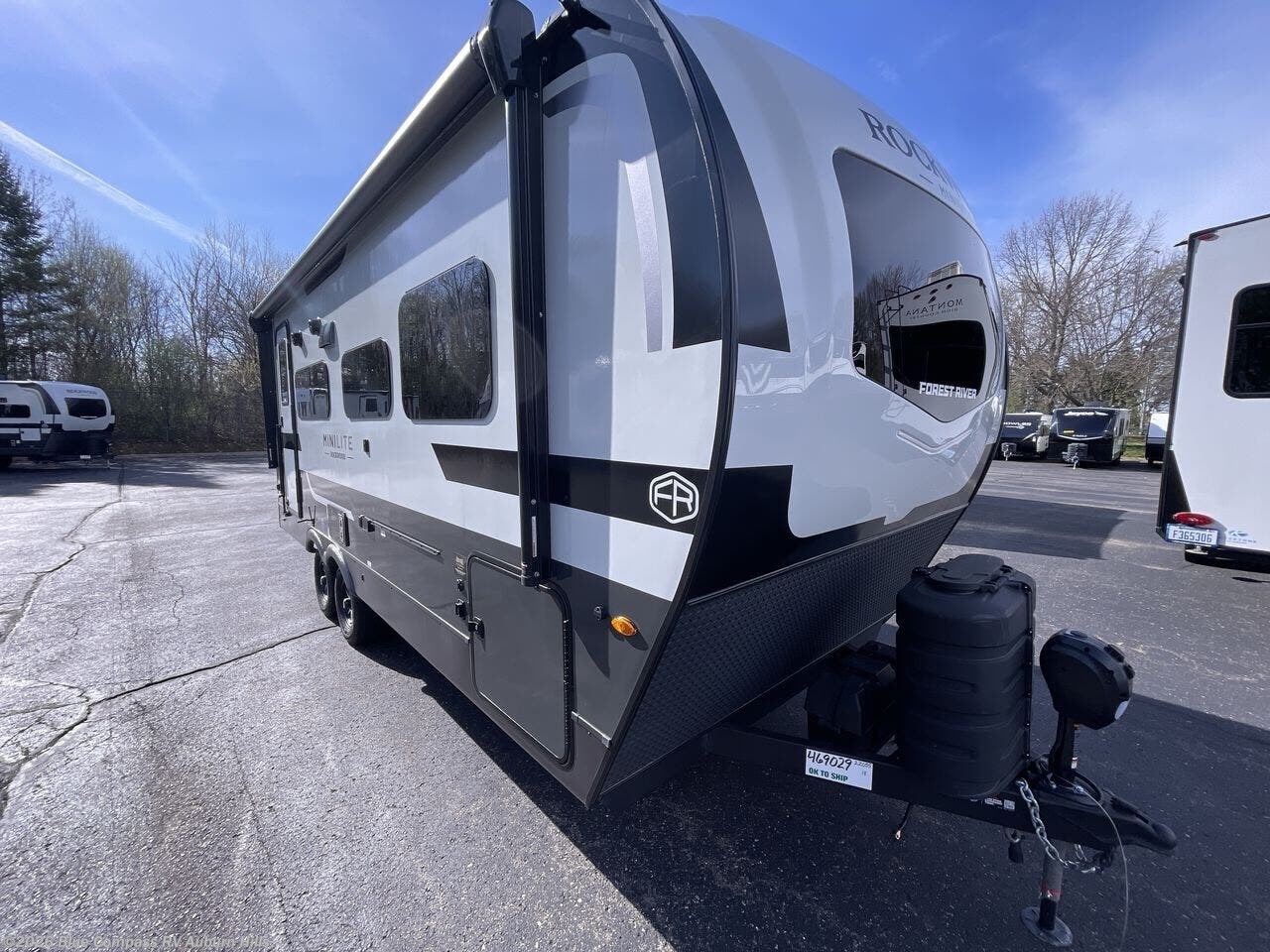 2026 Forest River Rockwood Mini Lite 2205S - New Travel Trailer For Sale by Blue Compass RV Auburn Hills in Auburn Hills, Michigan features Slideout