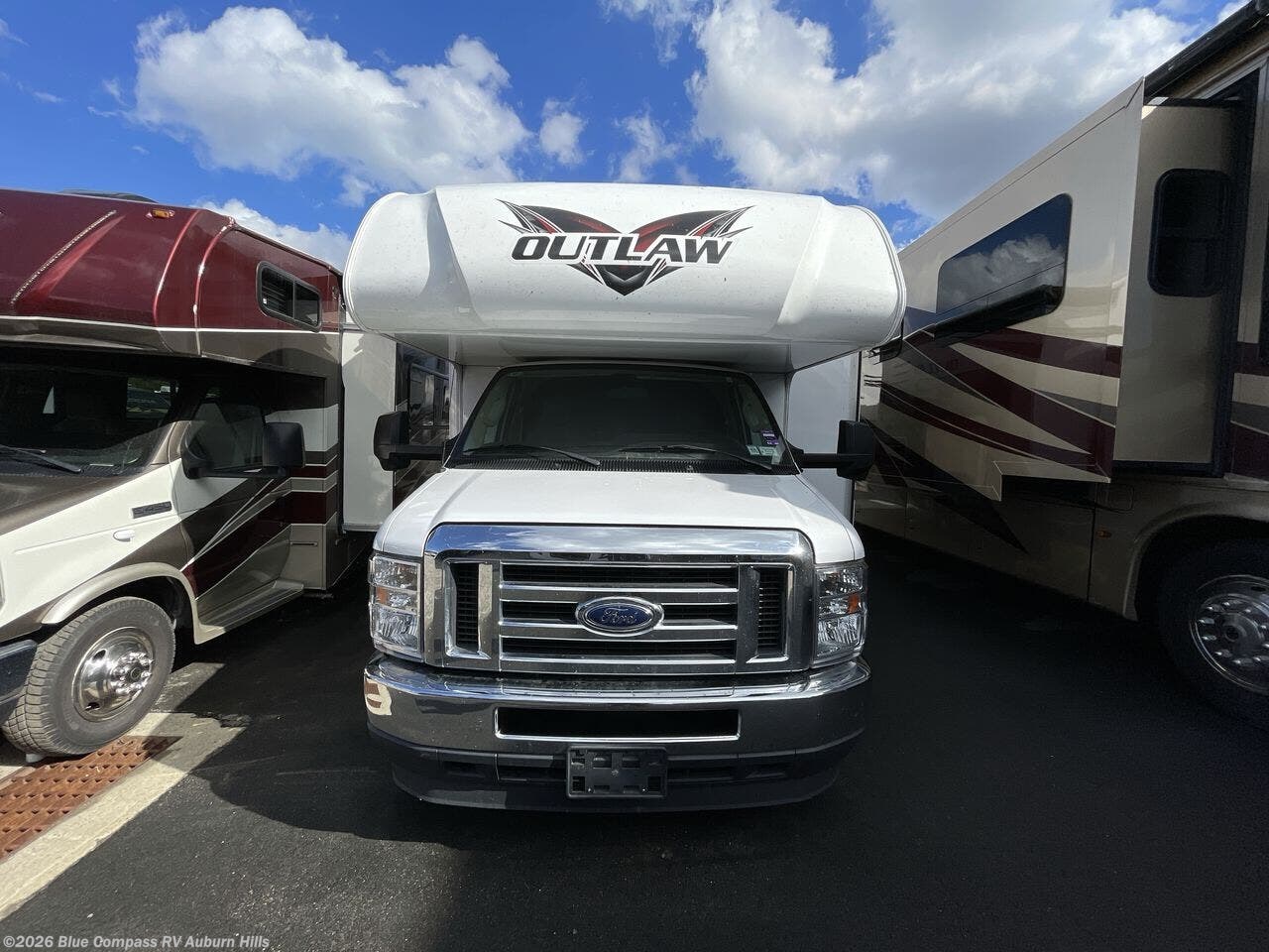 2023 Outlaw Class C 29J by Thor Motor Coach from Blue Compass RV Auburn Hills in Auburn Hills, Michigan