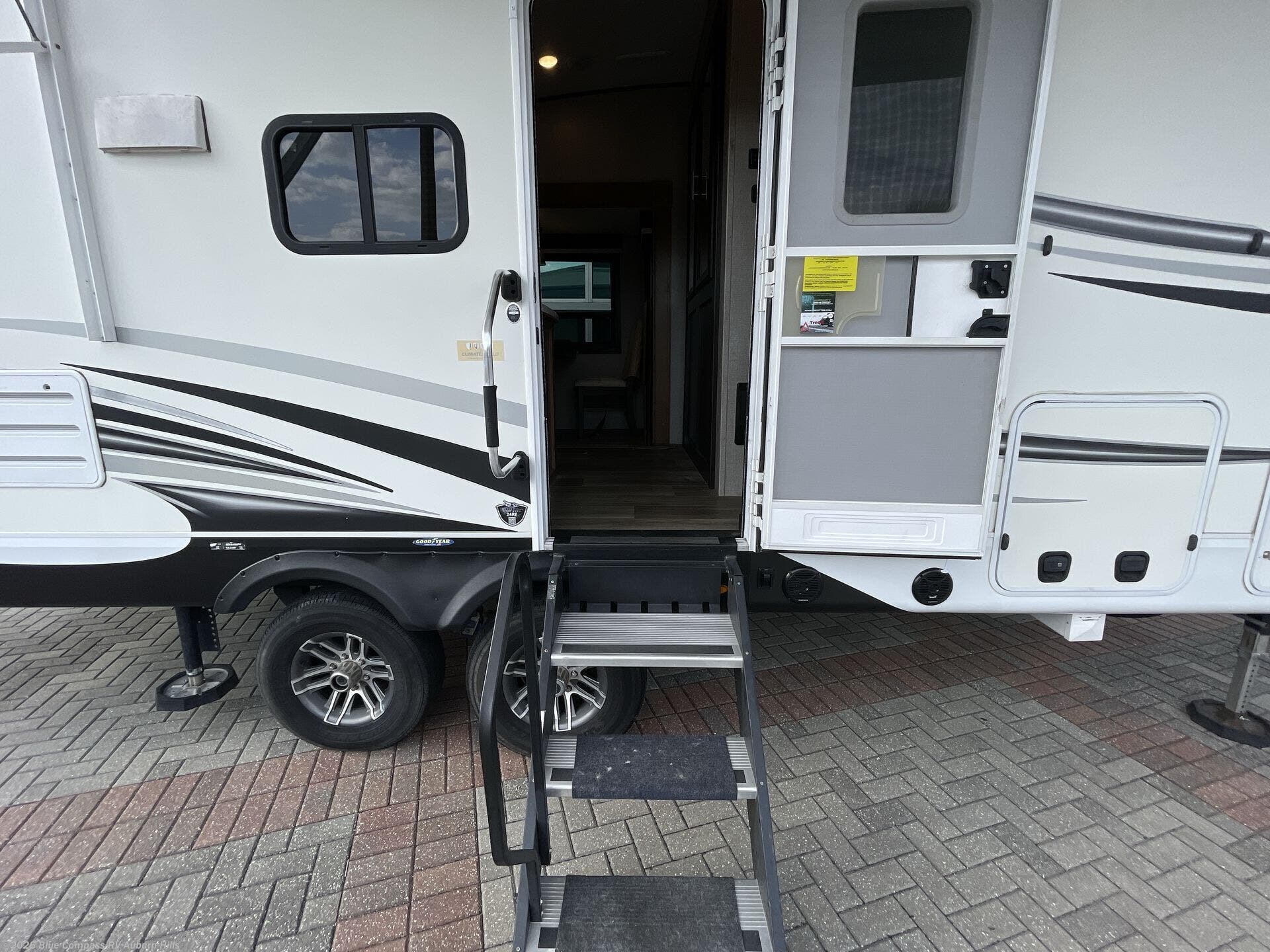 2021 Eagle HT 24RE by Jayco from Blue Compass RV Auburn Hills in Auburn Hills, Michigan