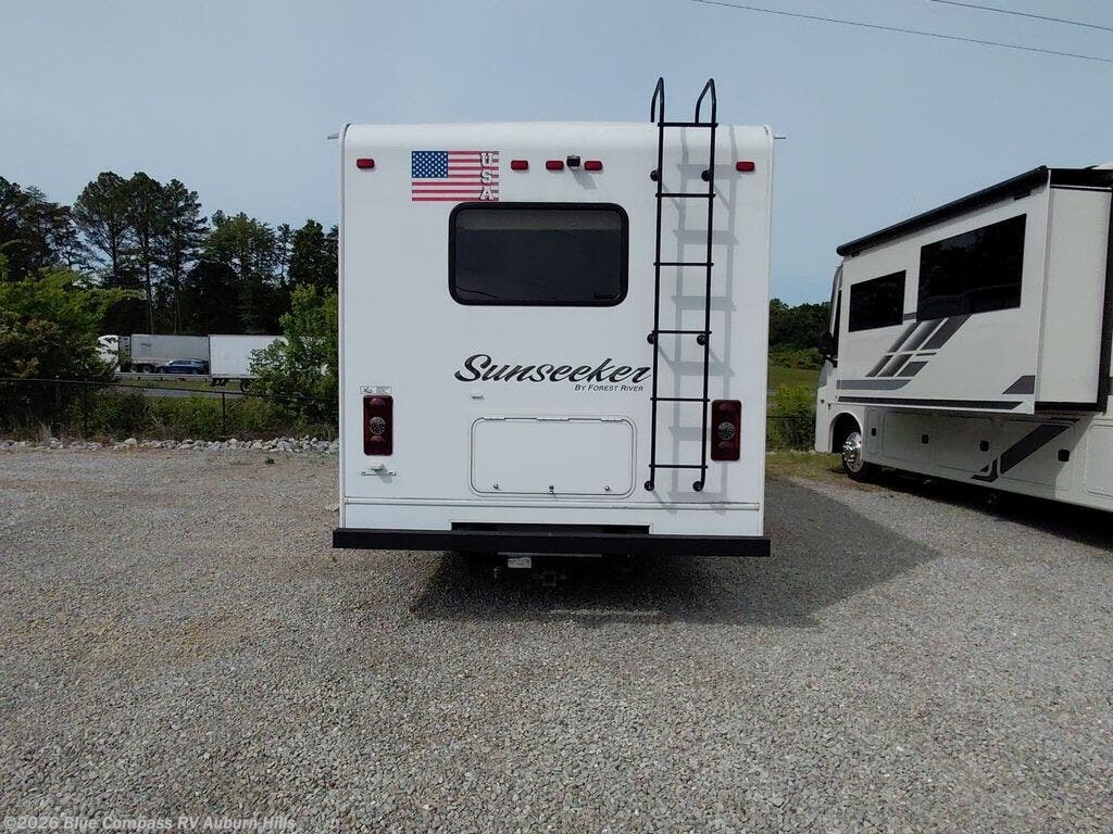 2016 Sunseeker 2650S by Forest River from Blue Compass RV Auburn Hills in Auburn Hills, Michigan